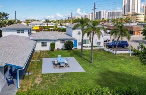 Singer Island Condo | BBQ Grill, 5 Min Walk-Beach, Surf, Snorkel