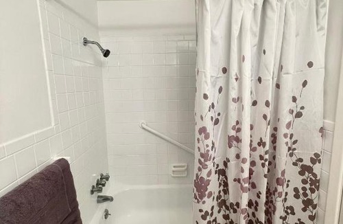 Redington Shores House | Beach Ave Escape - Unit B