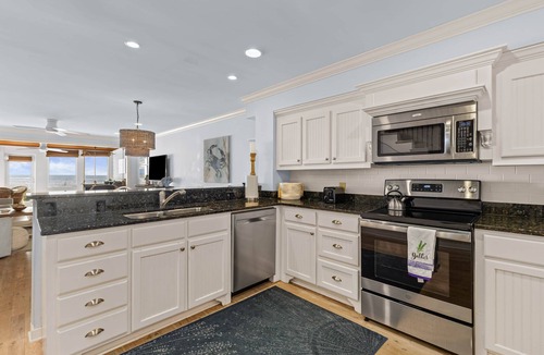 Isle of Palms Villa | Beach Club Villa 30 - Oceanfront! Pool! Walkout!