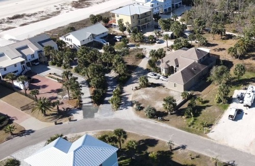 Port St. Joe House | Beach Life RV . Come relax and play on the beaches of south Cape San Blas!