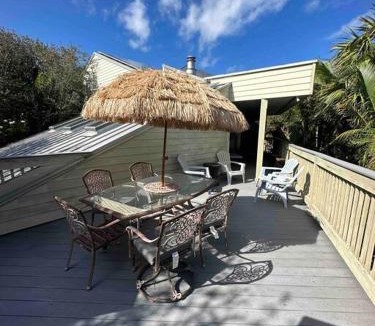 Summerplace House | Beach Paradise Getaway - 200ft from Beach!