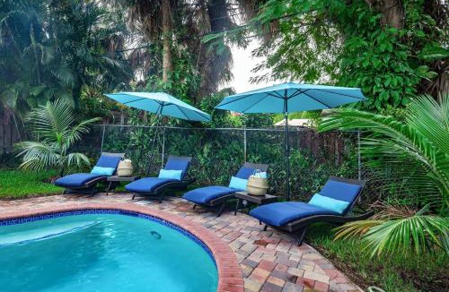 Flamingo Parks House | Beach Retreat with Private Pool, Walk to Downtown, Restaurants & Convention Center