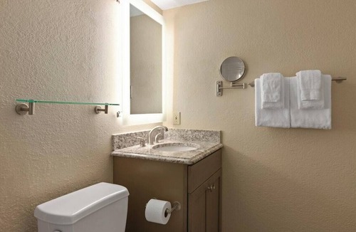 Windy Hill Resort | Beach Side Resort perfect location with indoor/outdoor Pools