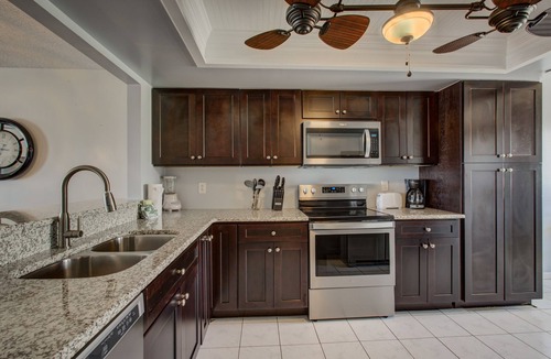 Bradenton Beach Condo | Beach View 207-Private Beach Access-Free Wi-Fi-Heated Pool-2 Balconies