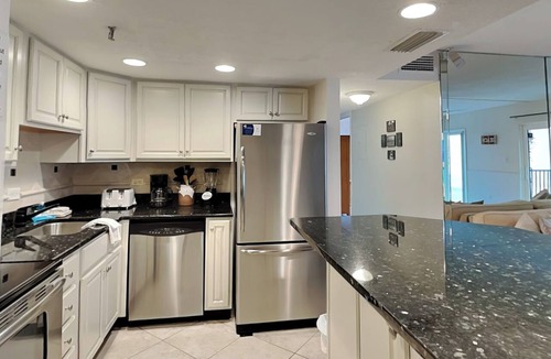 Jacksonville Beach Apartment | Beachcomber by Distinctive Beach Rentals
