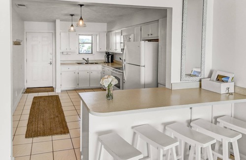 Seagrove Beach Condo | Beachfront 30A Condo! Stunning Views, Pool, 5min to Seaside, Sleeps 6, WiFi, La Dolce Vita Credit!