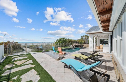 Independence Square House | Beachfront cottage with private pool and hot tub!