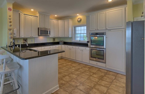 Treasure Beach Village House | Beachfront - Community Pool/Pickleball Access!