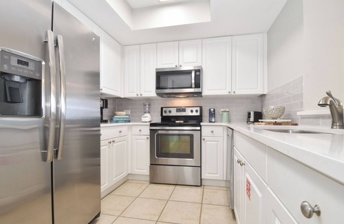 Fort Walton Beach - Destin Condo | Beachfront Condo with Views from Both Bedrooms. Includes Beach Service