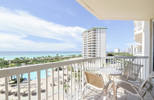 Fort Walton Beach - Destin Condo | Beachfront Condo with Views from Both Bedrooms. Includes Beach Service