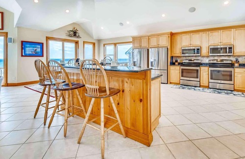 Hatteras House | Beachfront Hatteras Estate with Pool and Spa!