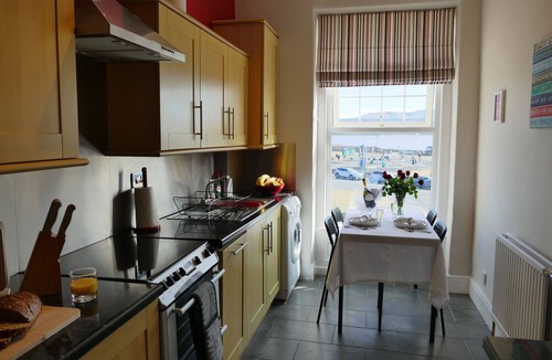 Llandudno Apartment | Beachfront, Homely Apartment in Llandudno