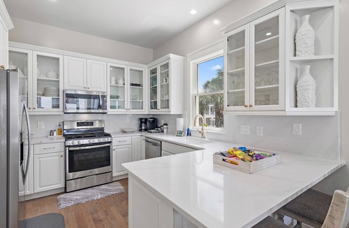 Delos House | Beachfront Luxury | Remodeled | Pools | Beach Gear | 3 Patios | Beach Service