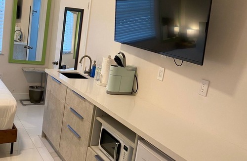 South of Fifth Apartment | BeachFront On The Sand #133-FreeParking- 335 OceanDr-SoFi-SouthBeach