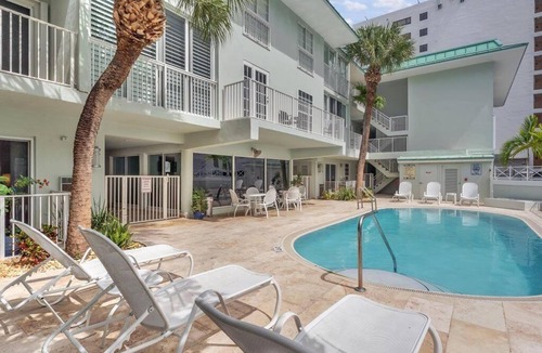 Key Biscayne House | Beachside Bliss: One-Bedroom perfect vacation parking included