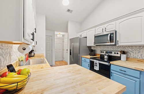 Pawleys Island House | Beachside Bungalow Retreat – Steps to Pawleys Island Inlet! 2Bed/2Bath Duplex
