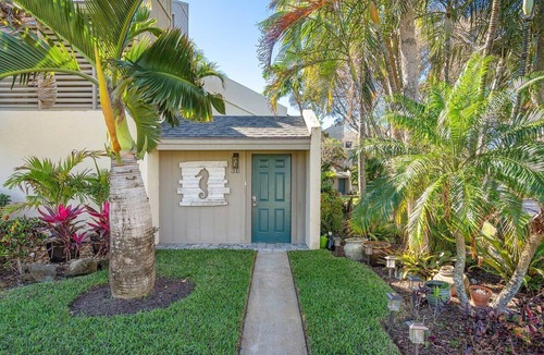 Xanadu House | Beachside Chateau Bliss