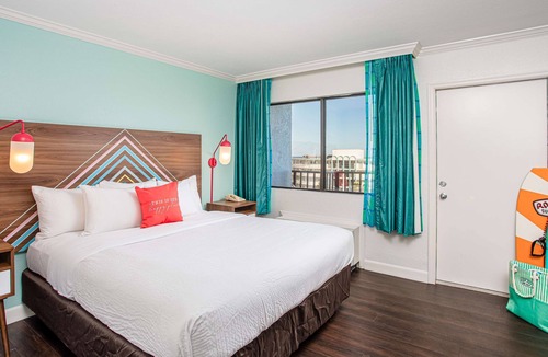 Cocoa Beach Hotel | Beachside Hotel & Suites Cocoa Beach - Port Canaveral