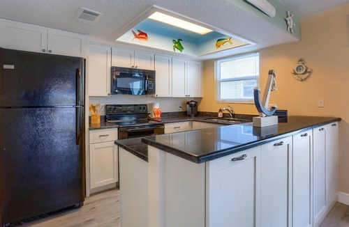 Indian Shores Condo | Beachside w/2 Balconies, FREE Activities Included! Free Parking, Grill, Beach Gear ~ 1 Pipers Nest