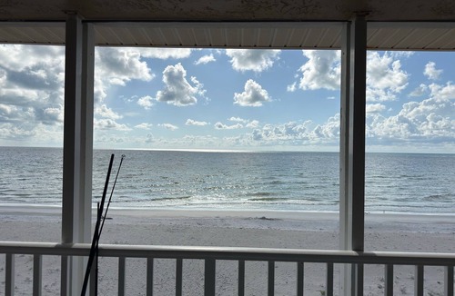 Belleair Beach Condo | Beachside, with endless sunsets, in our modern 2-bedroom in Belleair Beach.