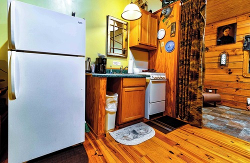 Cherokee Cabin | Bear Crossing Cabin at Ponderosa