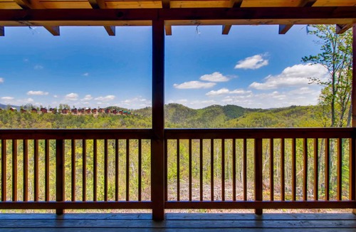 Little Creek Falls Cabin | Bear Haven