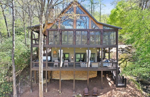 Mineral Bluff House | Bear Walk, Relax on the Toccoa River