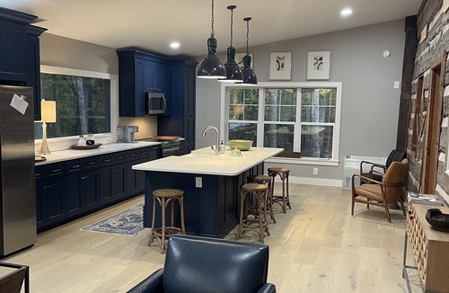 Winston - Salem Cabin | Beautiful 1800’s Cabin with newly renovated addition. WFU only 7 miles away.