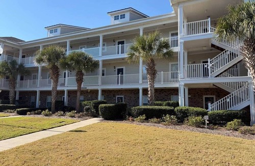 North Myrtle Beach Apartment | Beautiful 1st Floor, Pet Friendly Condo in Barefoot Landing