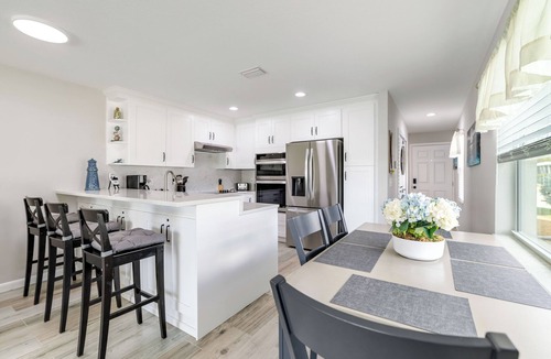 Englewood Condo | Beautiful 1st Floor Bayfront Condo right on Lemon Bay with Breathtaking Sunrises
