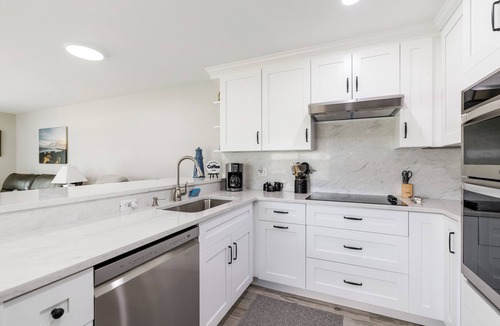 Englewood Condo | Beautiful 1st Floor Bayfront Condo right on Lemon Bay with Breathtaking Sunrises