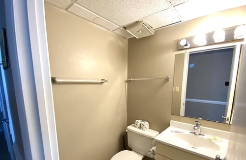 Garden City Condo | BEAUTIFUL 2 BEDROOM IS CALLING YOUR NAME...