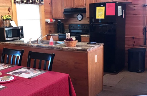 Sevierville Cabin | Beautiful 2 bedroom 2 bath clean log cabin.