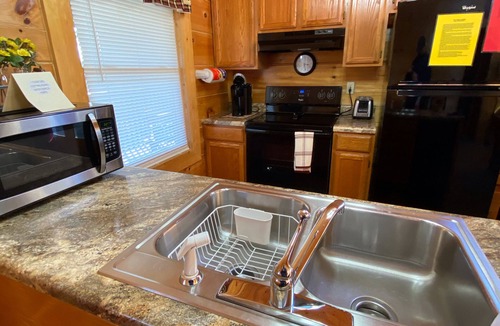 Sevierville Cabin | Beautiful 2 bedroom 2 bath clean log cabin.