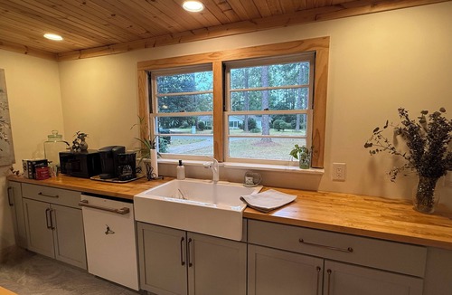 Thomasville Cottage | Beautiful 2-bedroom cottage with private outdoor oasis. Minutes from downtown.