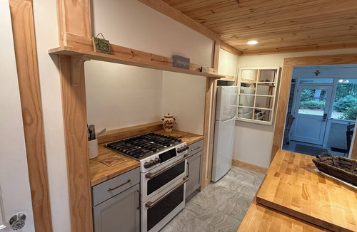 Thomasville Cottage | Beautiful 2-bedroom cottage with private outdoor oasis. Minutes from downtown.