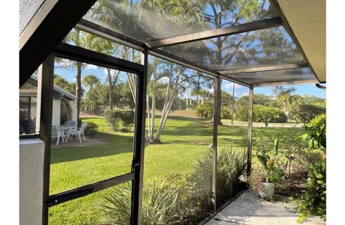 The Meadows House | Beautiful 3 bedroom townhouse
