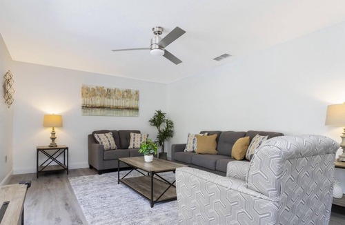 Lake Wilson Preserve House | Beautiful 5Bd Single Family w/ Game Room @ 106 Lake Wilson Preserve