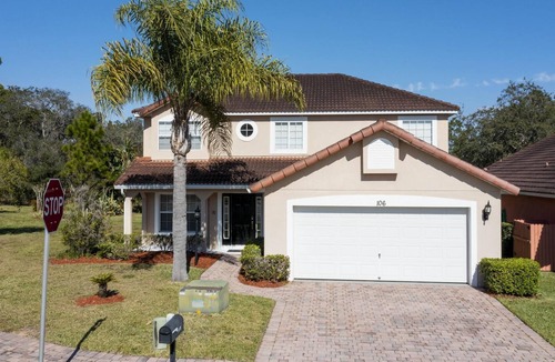 Lake Wilson Preserve House | Beautiful 5Bd Single Family w/ Game Room @ 106 Lake Wilson Preserve