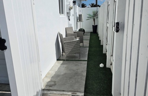 Pembroke Pines Apartment | Beautiful and cozy studio with independent entrance in Pembroke Pines