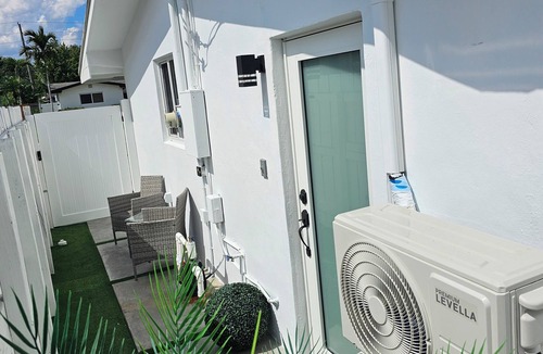 Pembroke Pines Apartment | Beautiful and cozy studio with independent entrance in Pembroke Pines