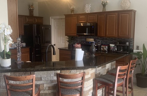 Poinciana House | Beautiful and Spaces 5 Bedroom Home Close to Disney