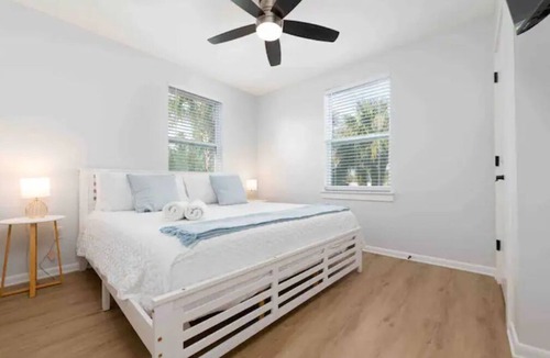 Neptune Beach Apartment | Beautiful beach condo: walk to the ocean!