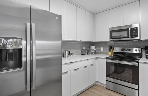 Charlotte Center City Apartment | Beautiful Blue | Spacious, Free Parking, View, Gym