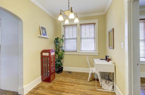 Cooper-Young Historic District House | Beautiful Bungalow Stones throw from Cooper Young