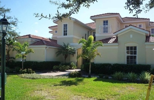 Braden River Condo | Beautiful Condo Located on an Amazing Private Golf Community