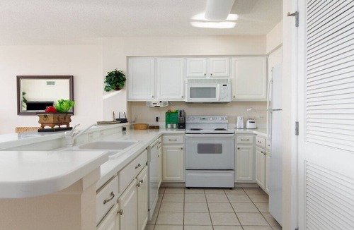 Destin Condo | Beautiful Family Friendly 3BR Condo Steps from the Beach