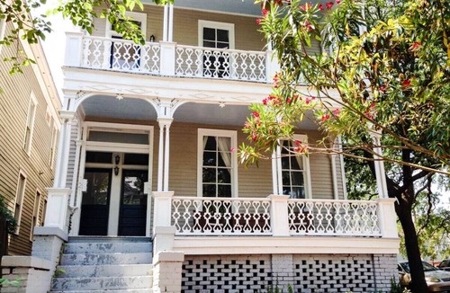Historic Downtown Savannah House | Beautiful Forsyth Park Victorian - Walk to it all!