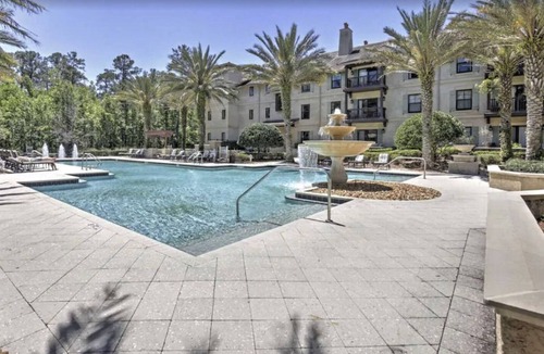 St. Augustine House | Beautiful GROUND FLOOR 3 Bedroom Relaxing Oasis w Private Veranda on Golfcourse