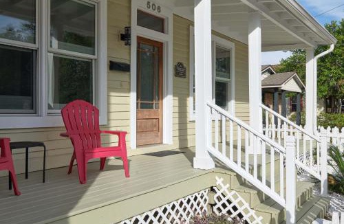 Old East Hill House | Beautiful Historic Downtown Pensacola Charmer - Hot Tub